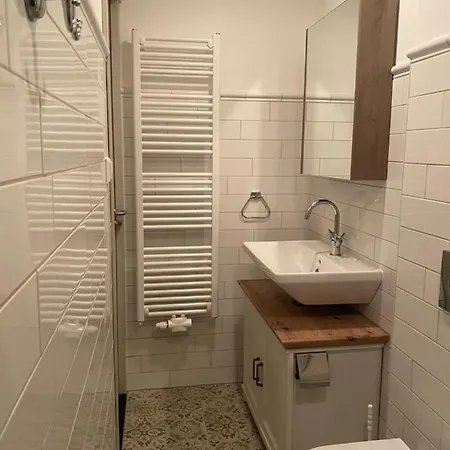 Apartment Basic Little House Scheveningen *